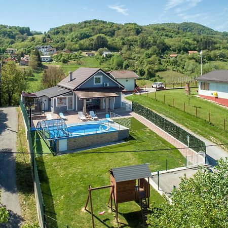 Villa Cvetkova Hiza Sa Jacuzzijem Tuheljske Toplice Exterior foto