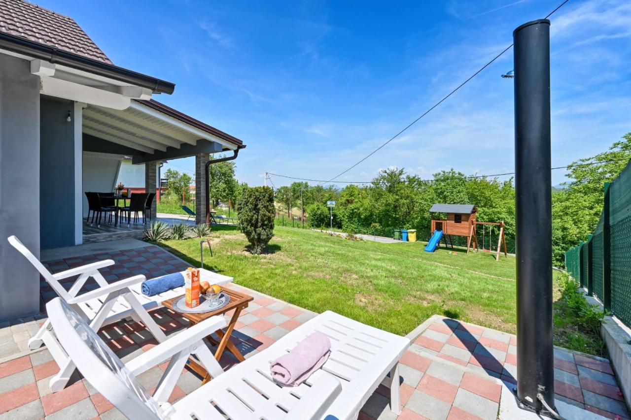 Villa Cvetkova Hiza Sa Jacuzzijem Tuheljske Toplice Exterior foto