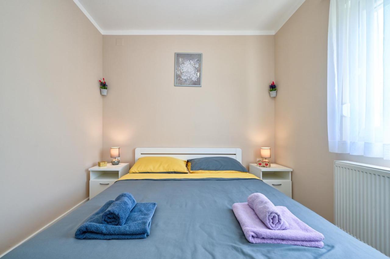 Villa Cvetkova Hiza Sa Jacuzzijem Tuheljske Toplice Exterior foto