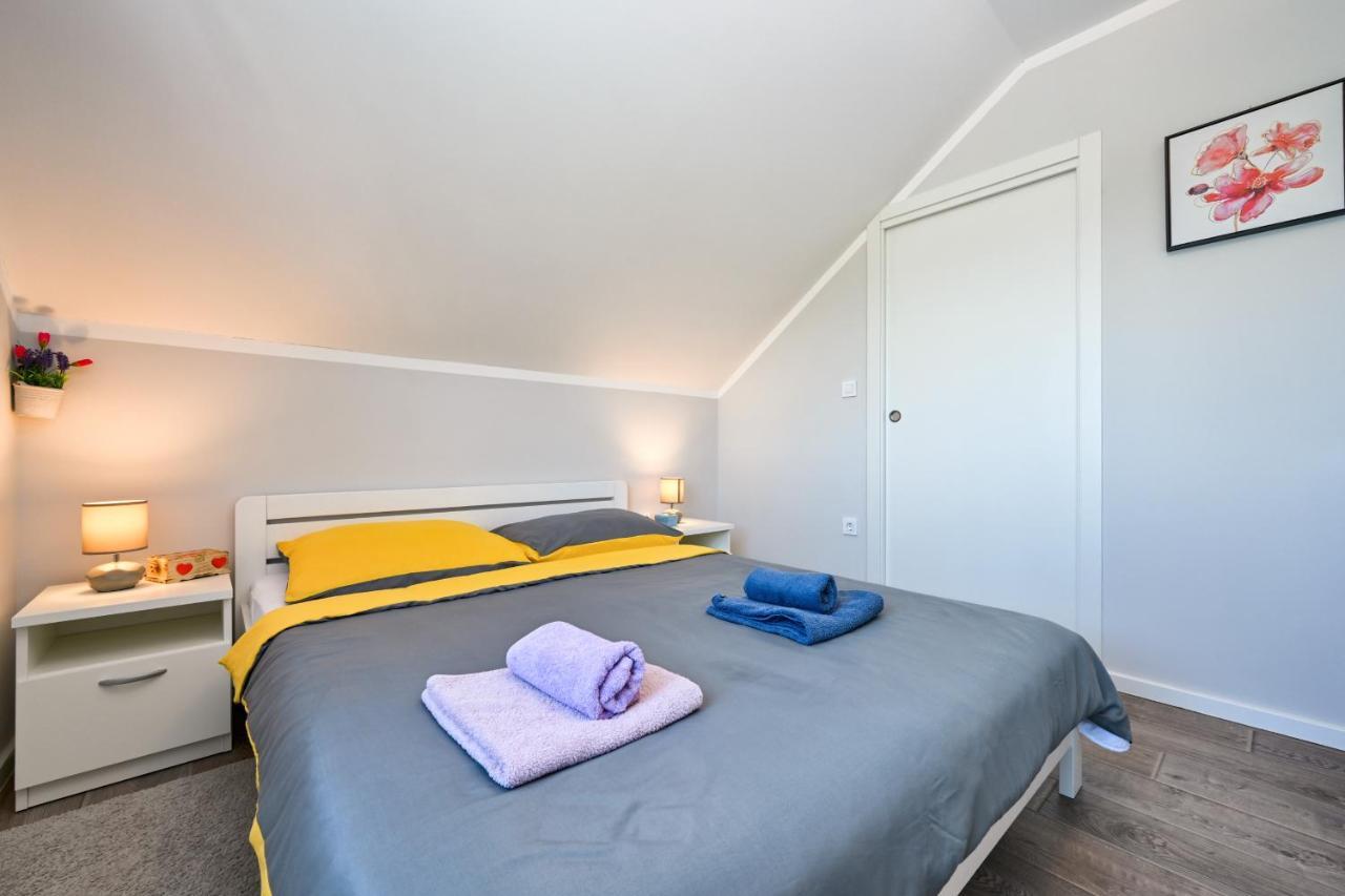 Villa Cvetkova Hiza Sa Jacuzzijem Tuheljske Toplice Exterior foto