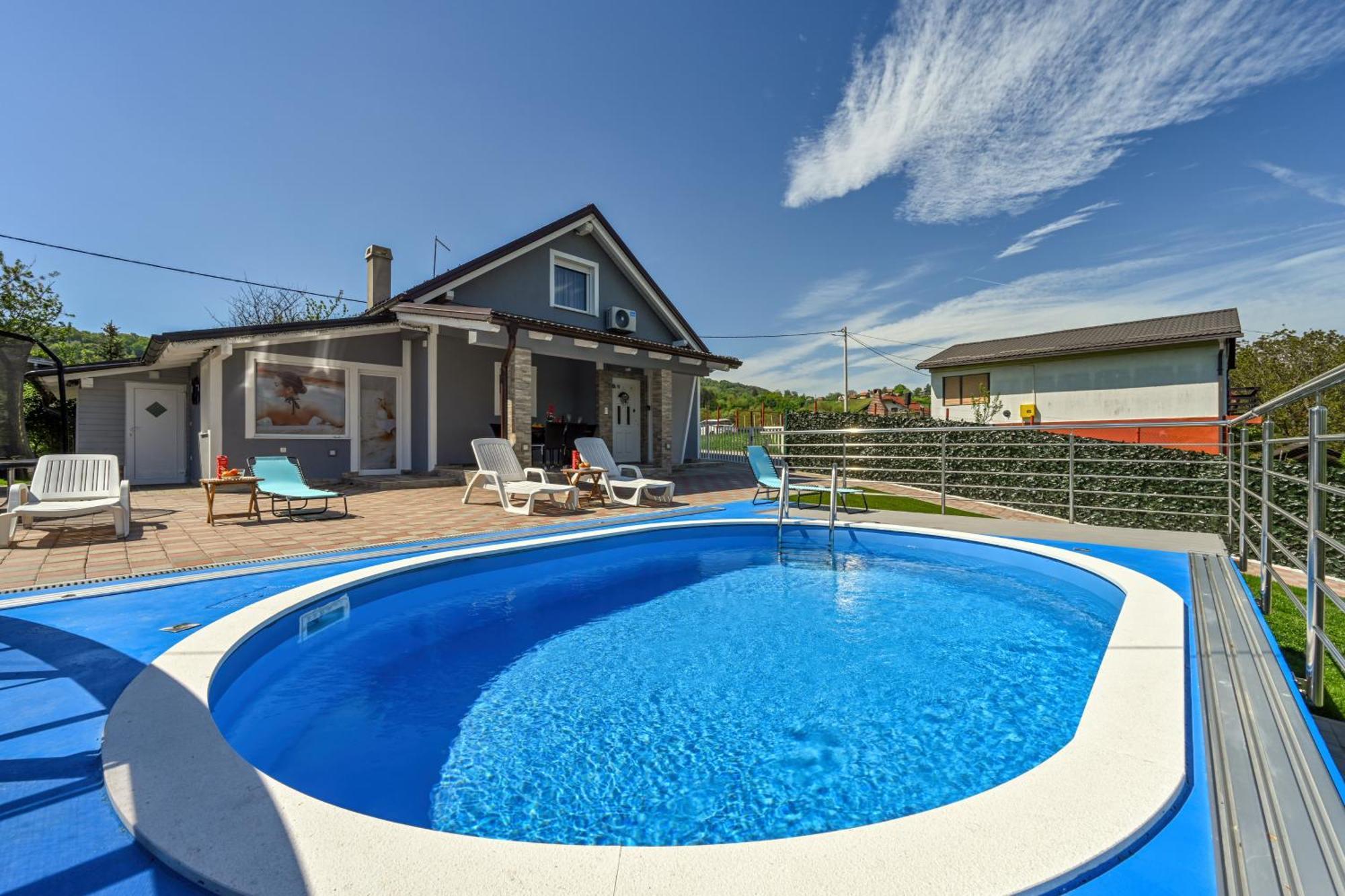Villa Cvetkova Hiza Sa Jacuzzijem Tuheljske Toplice Exterior foto