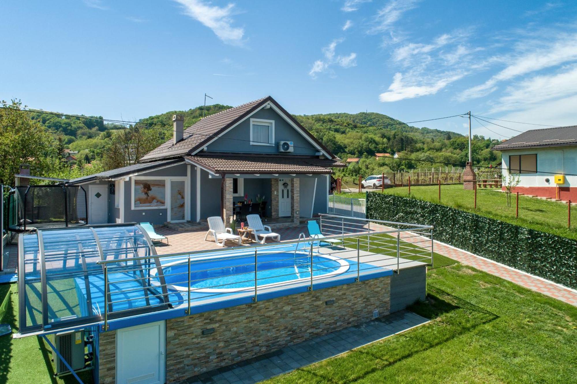 Villa Cvetkova Hiza Sa Jacuzzijem Tuheljske Toplice Exterior foto