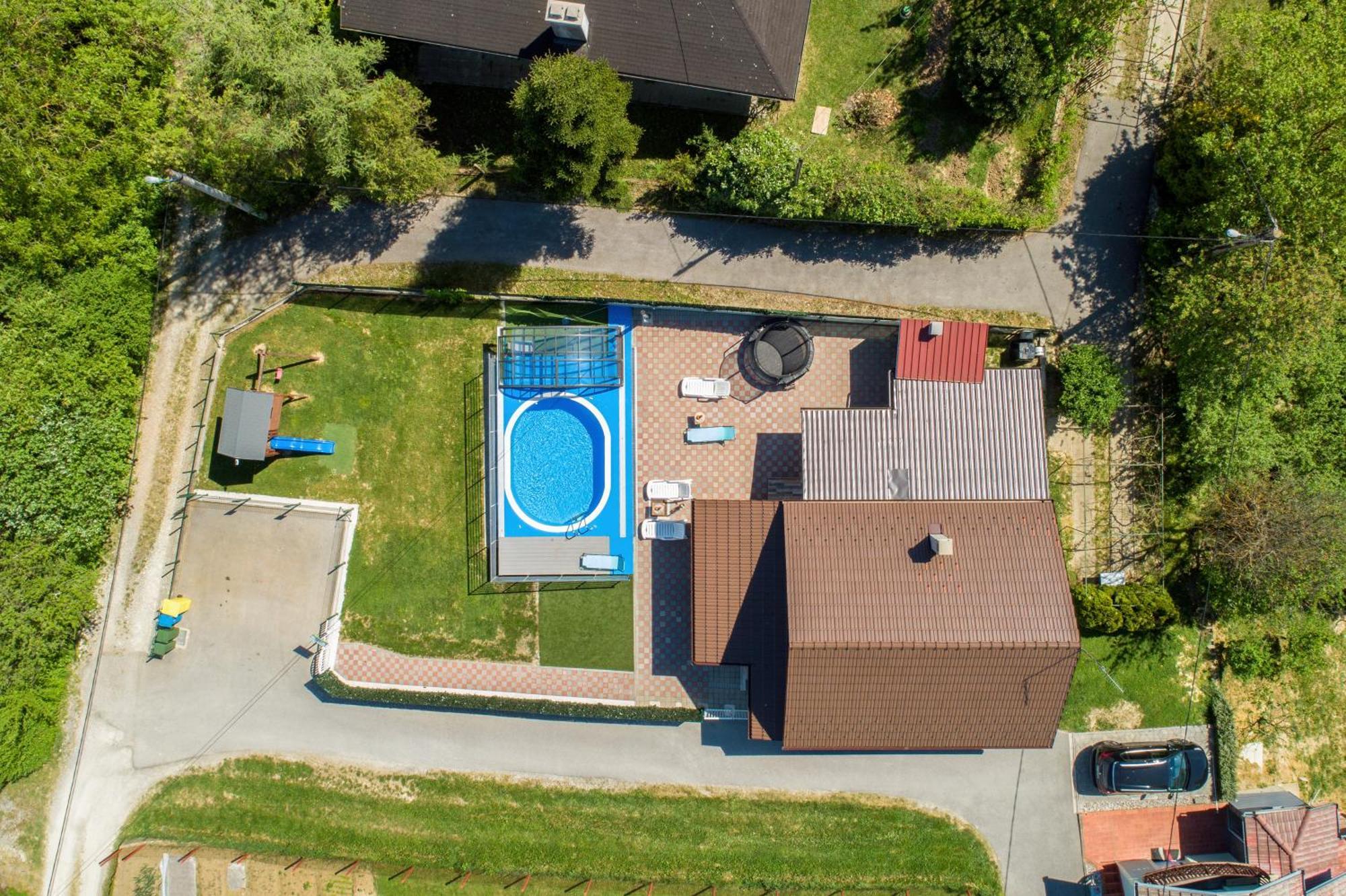 Villa Cvetkova Hiza Sa Jacuzzijem Tuheljske Toplice Exterior foto